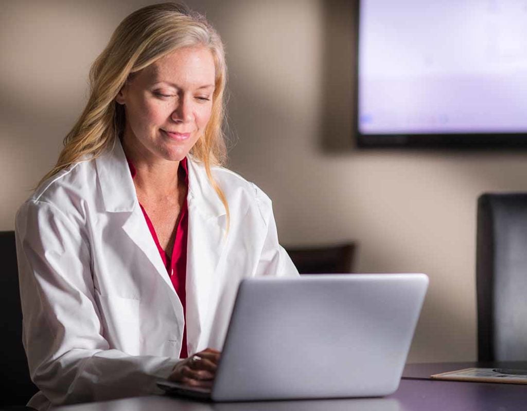 Who Is the Nurse Educator Specialization Designed For?